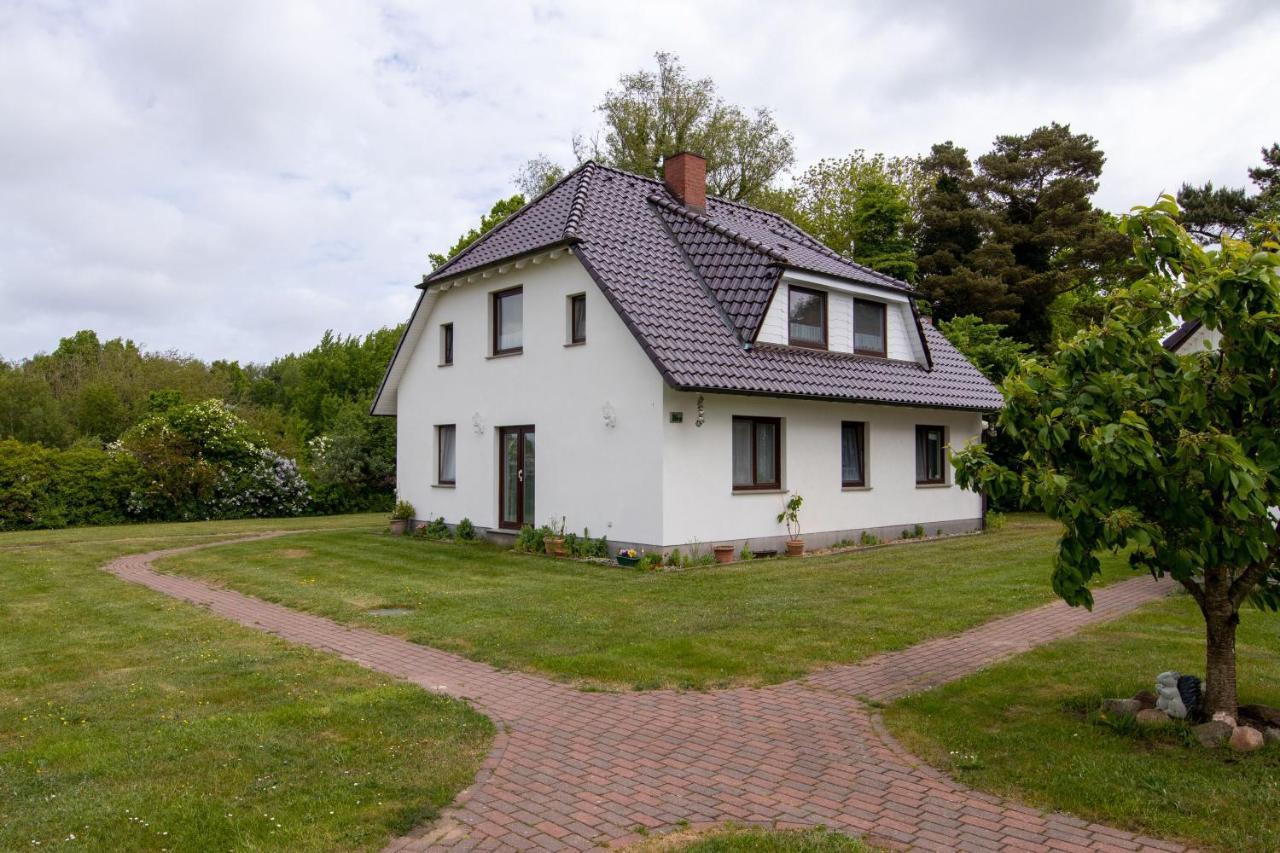 Urlaubs-Appartement Am Dorfrand Wieck Eksteriør bilde