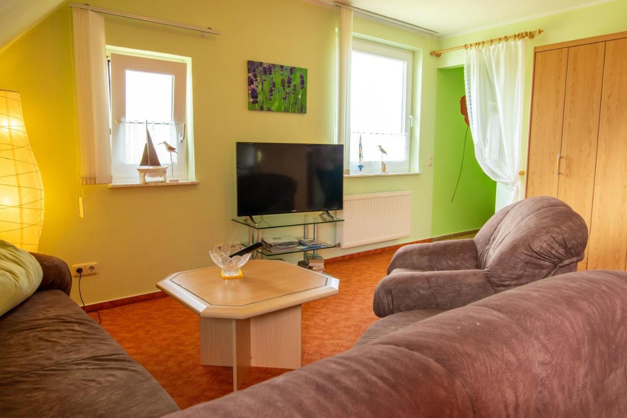 Urlaubs-Appartement Am Dorfrand Wieck Eksteriør bilde